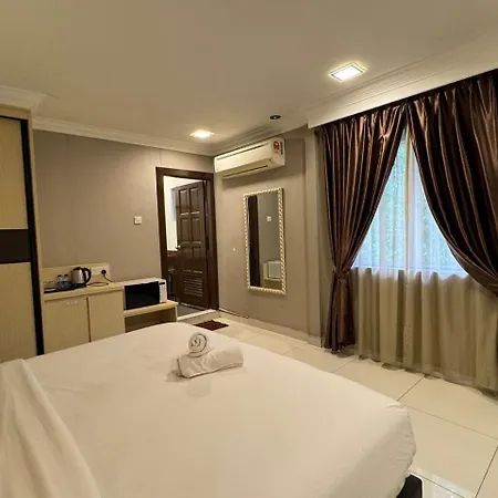 Kesuma Villa Parit Raja Exterior photo