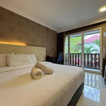 Kesuma Villa Parit Raja Exterior photo